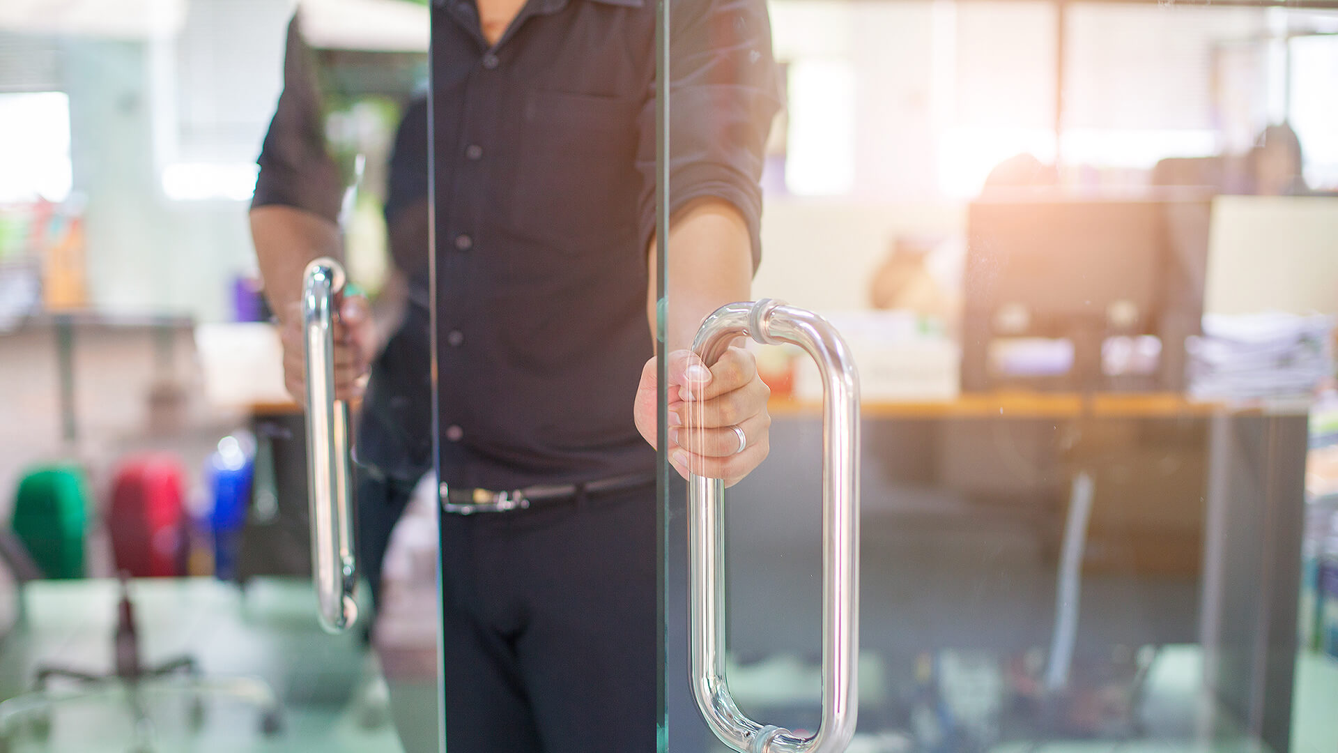 A CEO Ensuring his Door is Open to Everyone - Featured Image | CEO Monthly