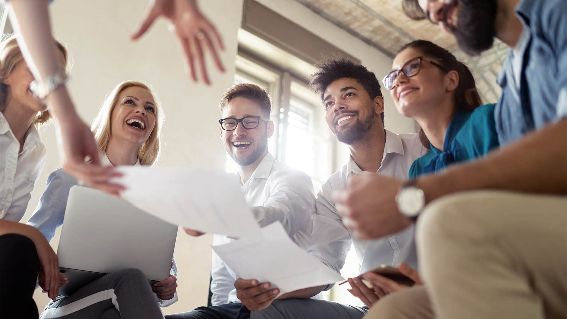 Help Your Team Thrive - Featured Image | CEO Monthly