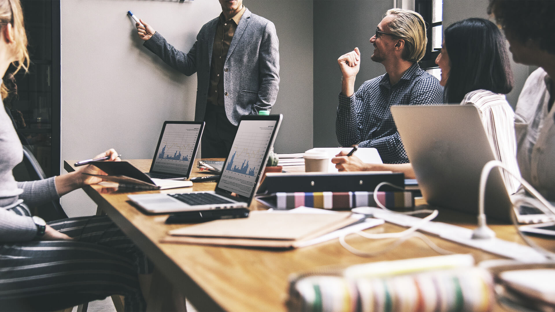 How to Create a Workplace Culture that Unlocks Growth - Featured Image | CEO Monthly