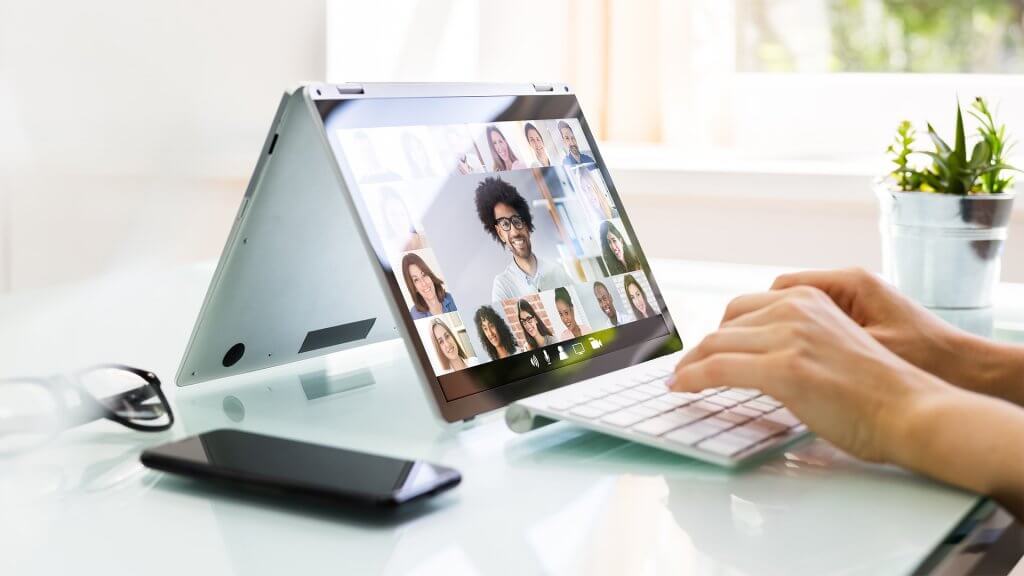 Post Thumbnail - 10 Benefits of Automated Webinars for Your Business