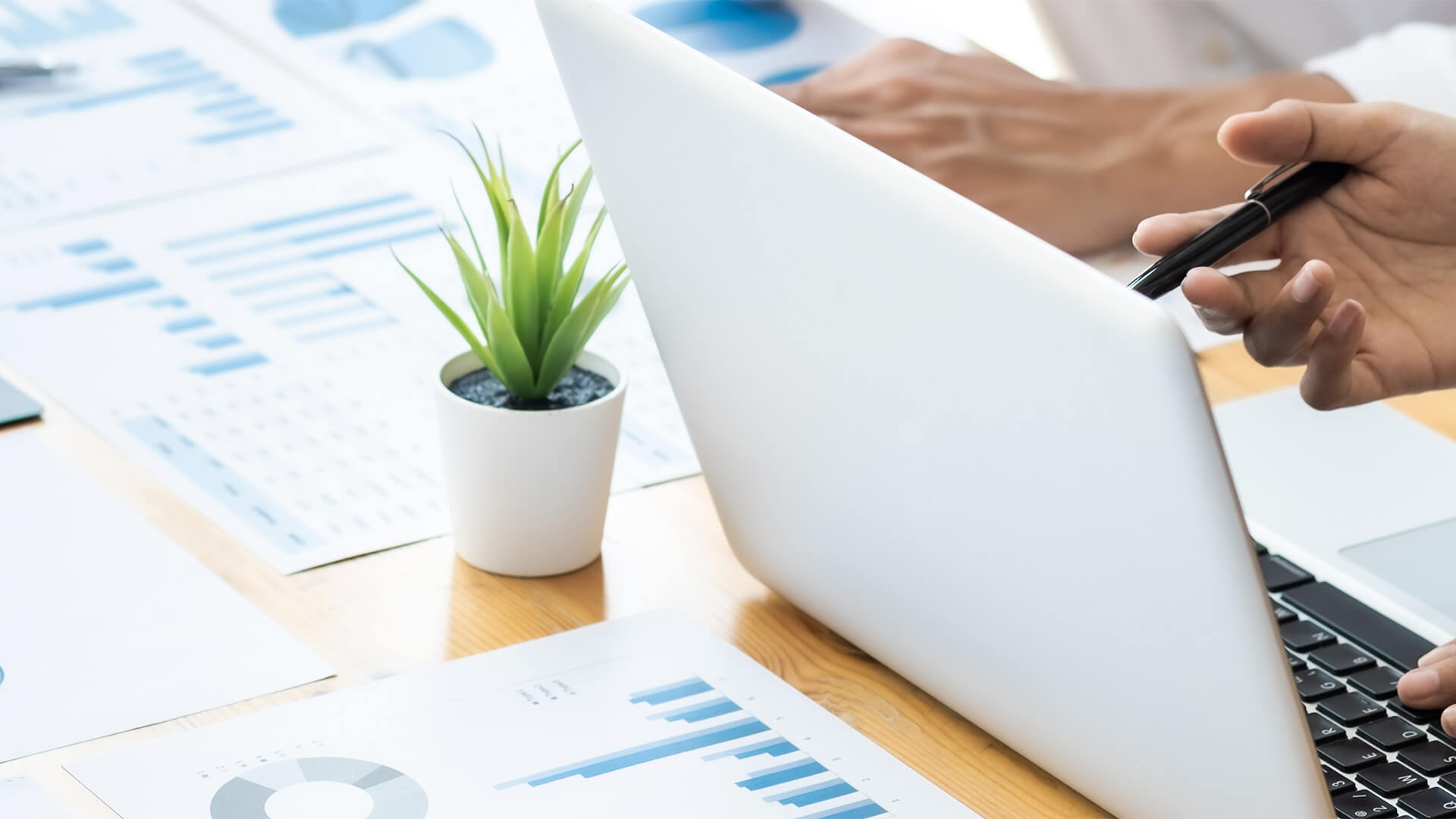 An Ace Up Your Sleeve: How Business Audits Add Value to Your Company - Featured Image | CEO Monthly