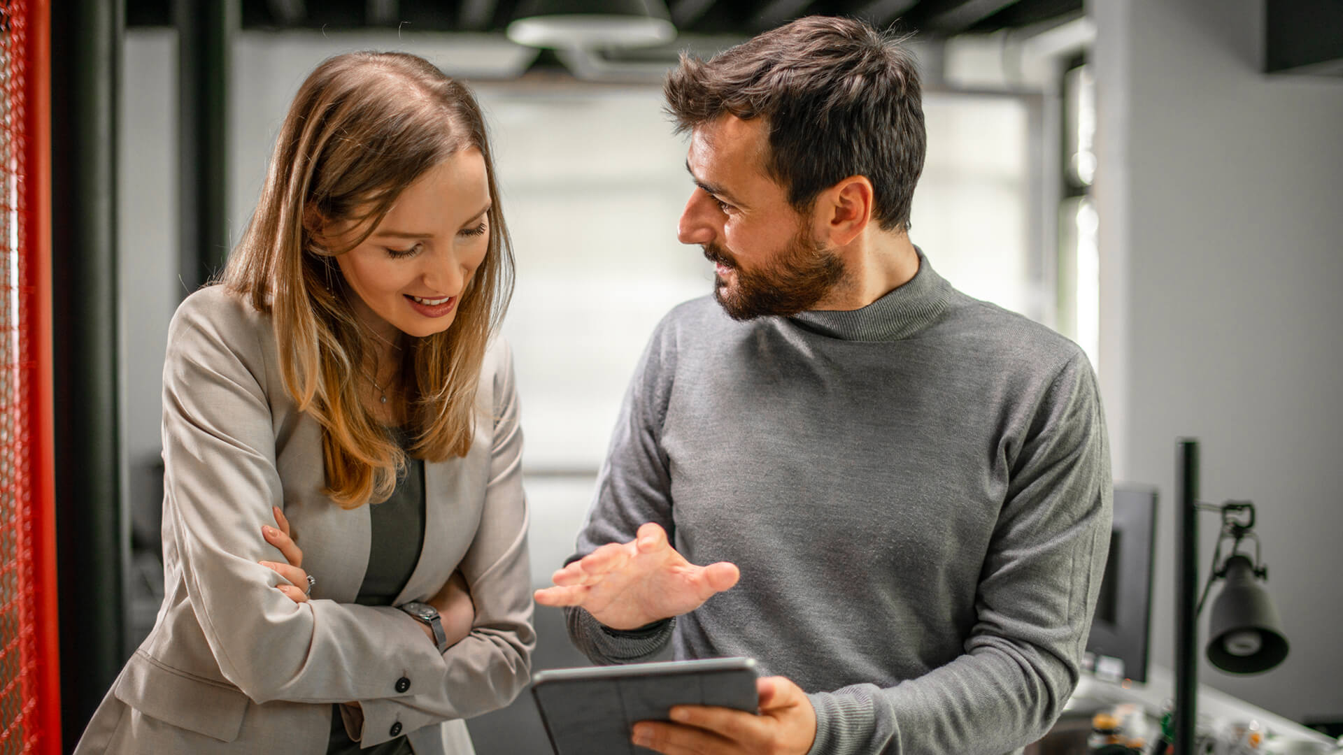 6 Practical Ways to Build a Customer-centric Culture for Your Company - Featured Image | CEO Monthly