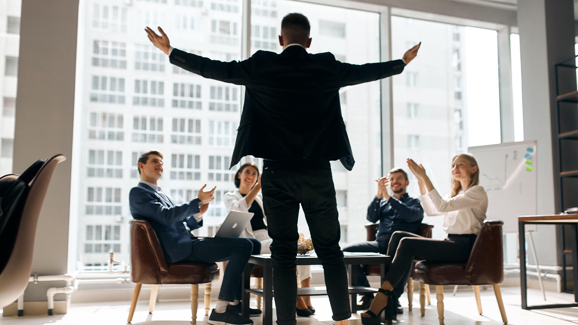 What are the Characteristics of Great Business Leaders in a VUCA World? - Featured Image | CEO Monthly