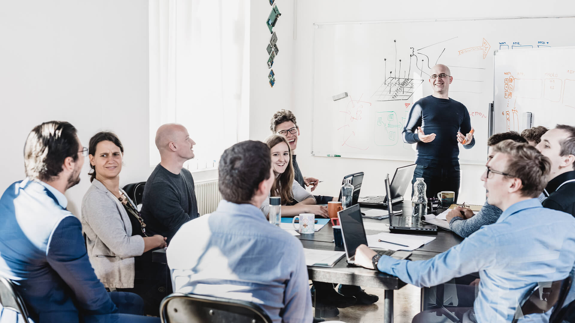 Leveraging AI to Catapult Your Leadership Skills - Featured Image | CEO Monthly