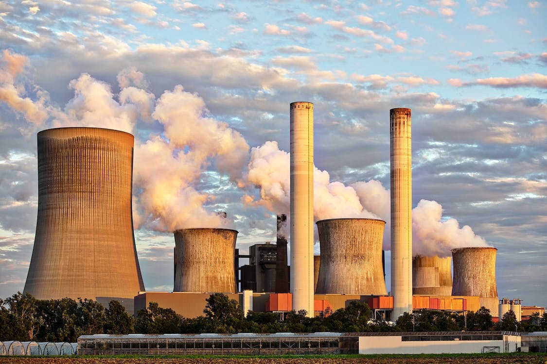 6 Strategies for Businesses to Tackle Environmental Challenges - Featured Image | CEO Monthly