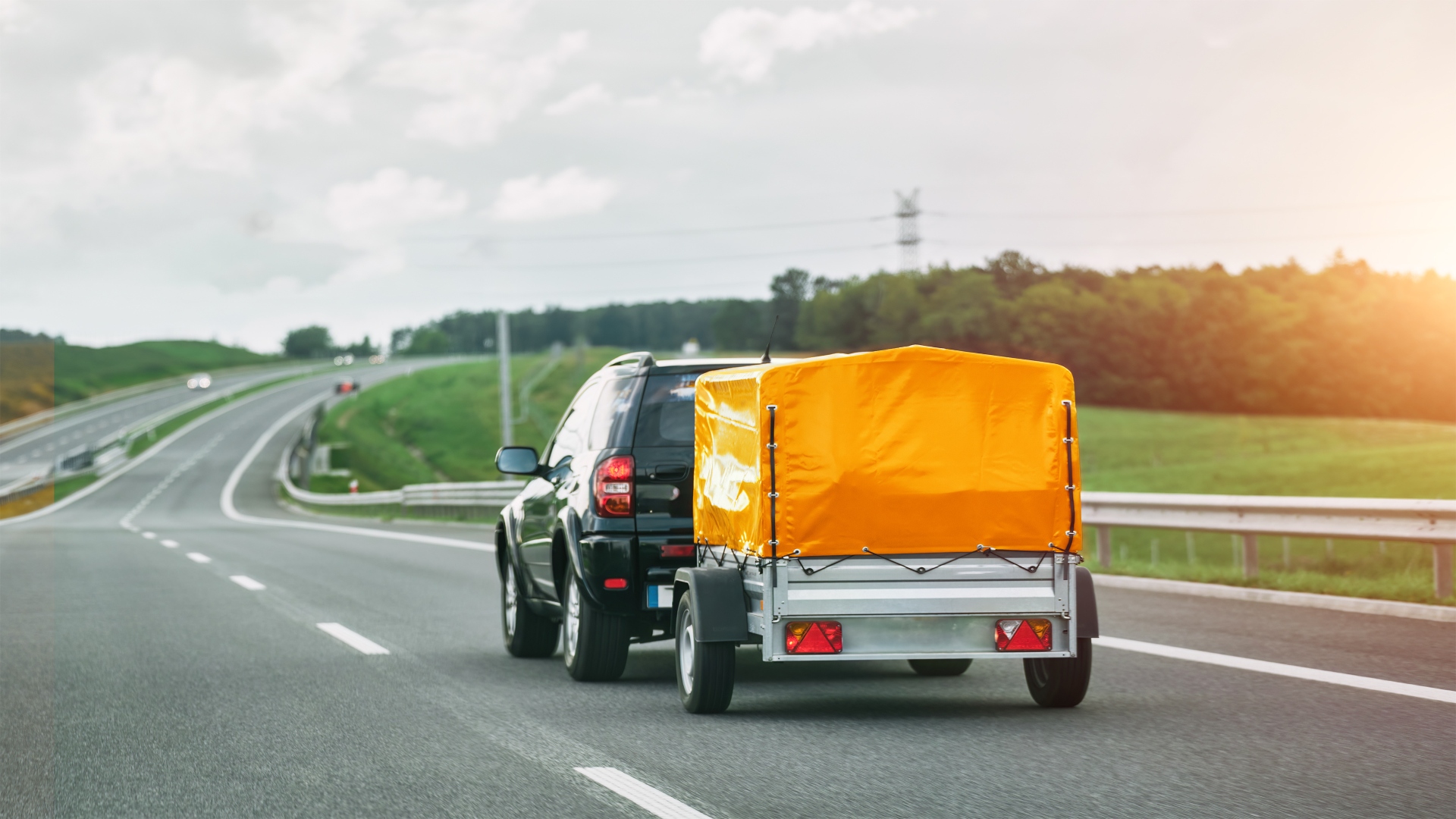 Investing in Sustainable Logistics Equipment for Long-Term Success - Featured Image | CEO Monthly