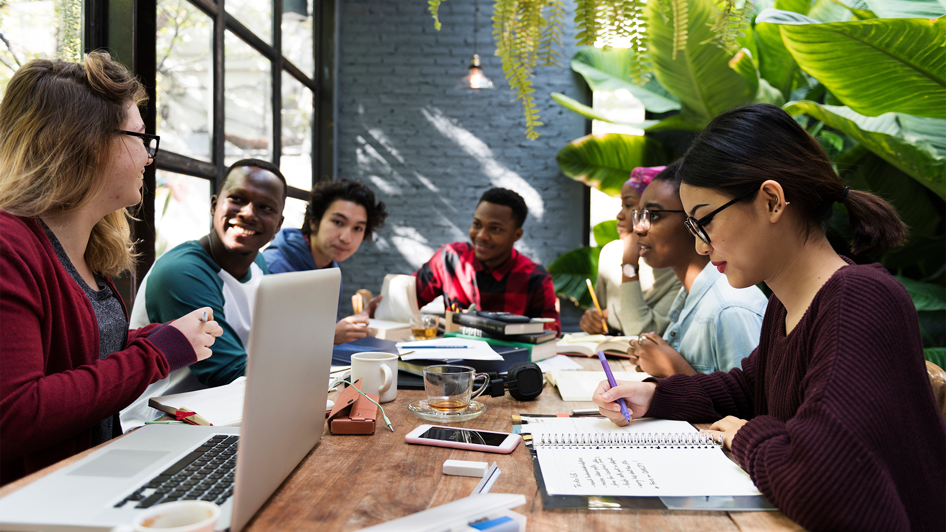 Creating A Place Where People Want To Work - Featured Image | CEO Monthly