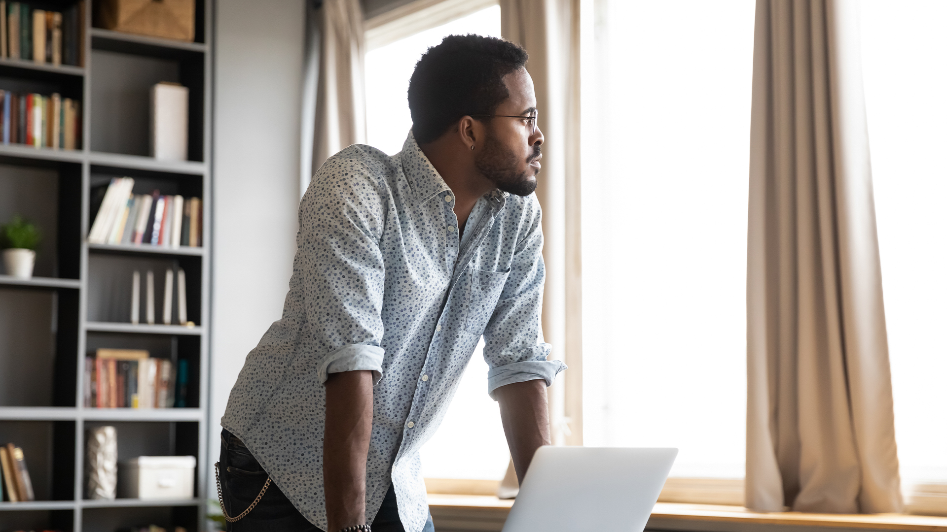 A CEOs Guide to Navigating Uncertain Times - Featured Image | CEO Monthly