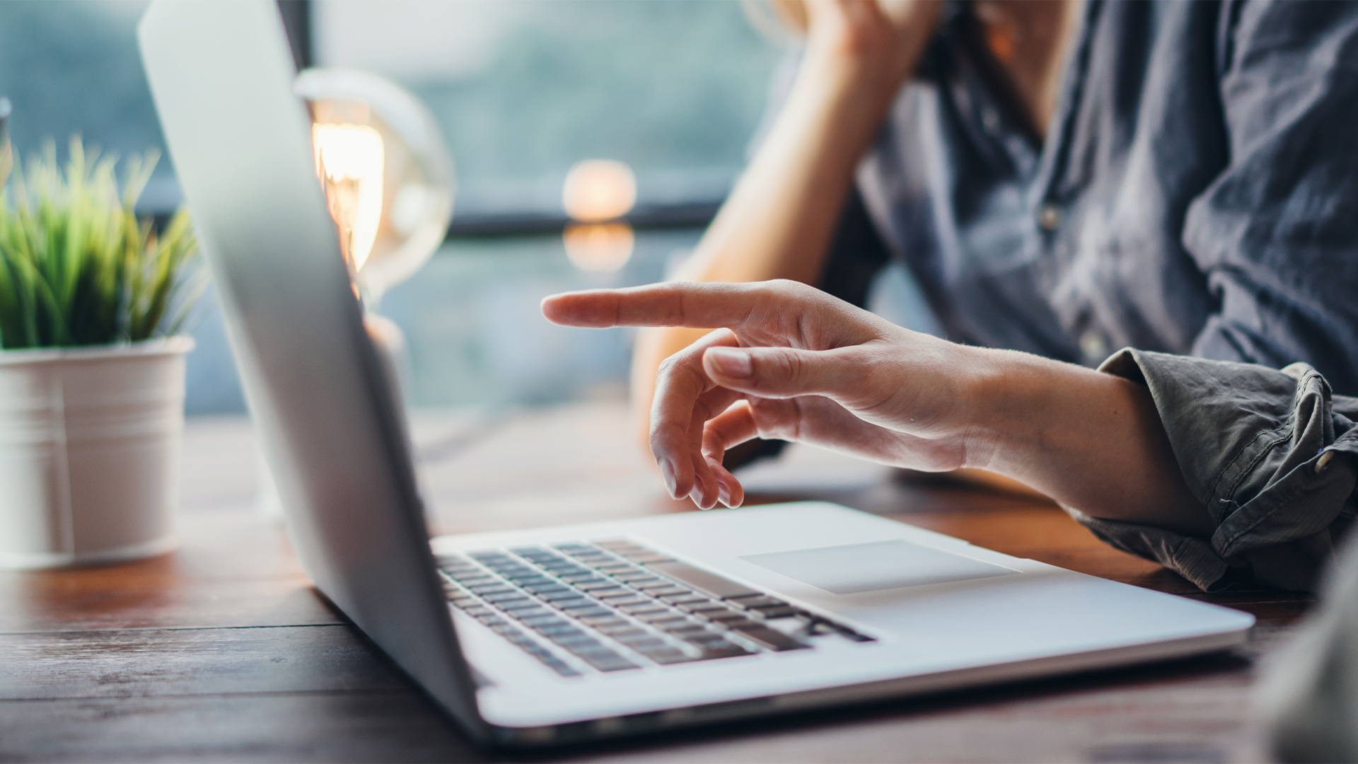Are UCaaS and CCaaS Better Together? - Featured Image | CEO Monthly