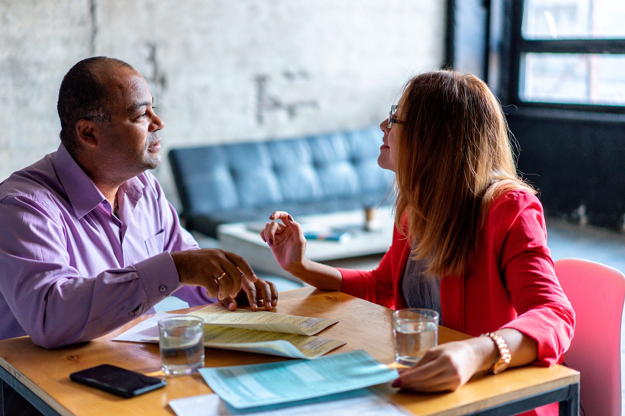 How to Spot Red Flags During the Hiring Process - Featured Image | CEO Monthly