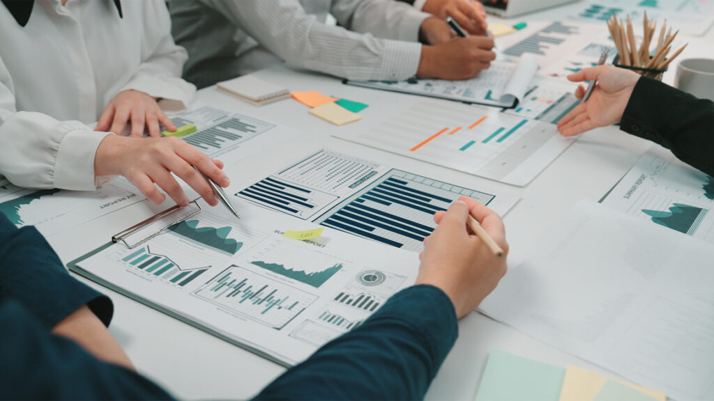 Post Thumbnail - Navigating Economic Uncertainty: Financial Strategies for CEOs