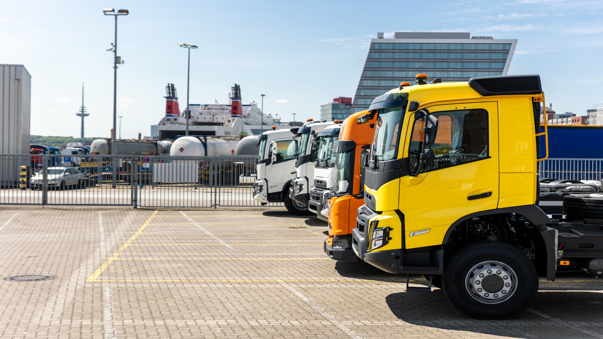 Keeping a Business Fleet Efficient in a Changing Transport Landscape - Featured Image | CEO Monthly