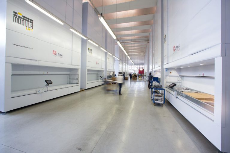 Post Thumbnail - The Role of Modular Storage Systems in Efficient Facility Organisation