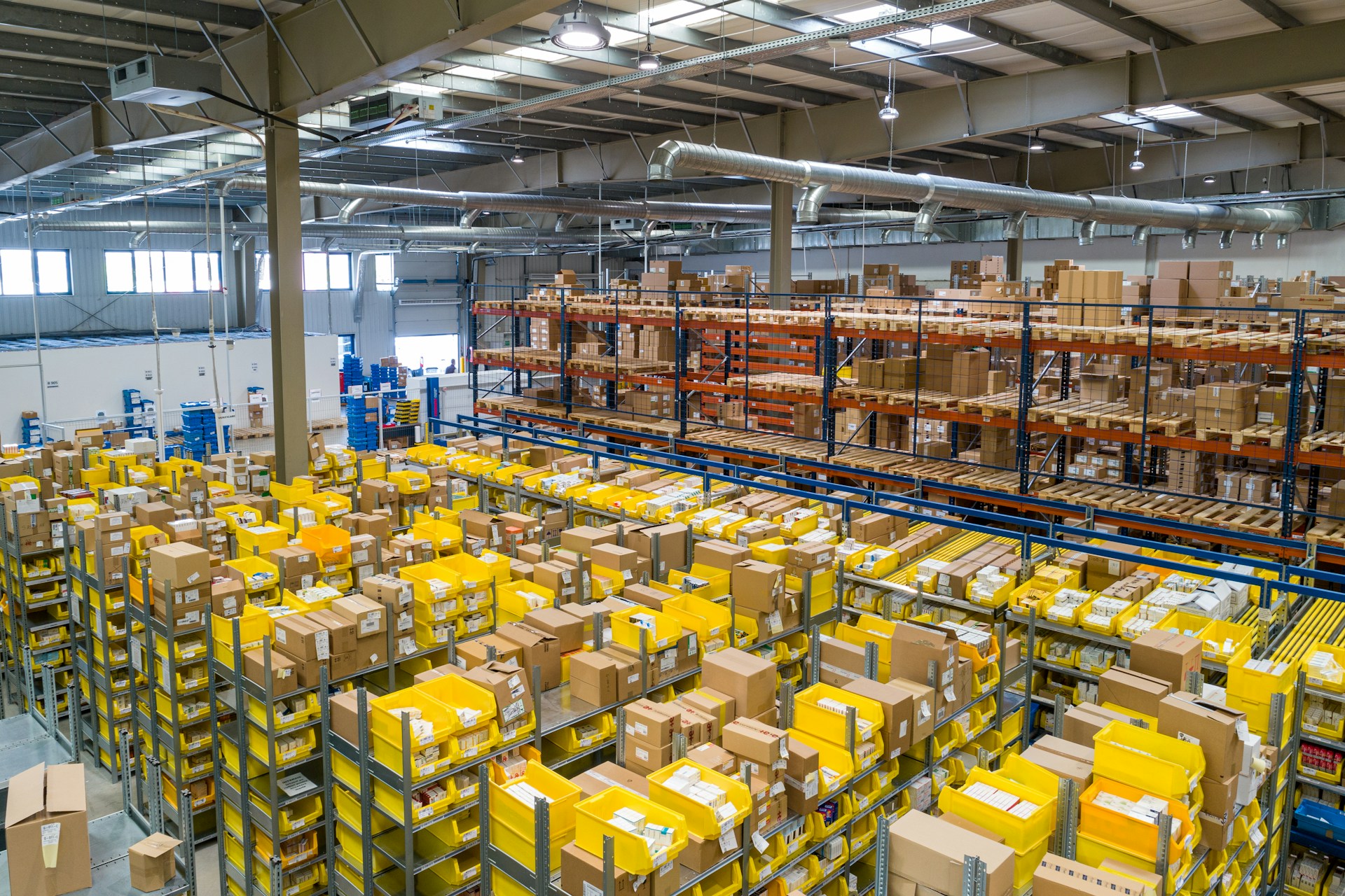 How to Choose the Right Warehouse Management System for a Growing Business - Featured Image | CEO Monthly