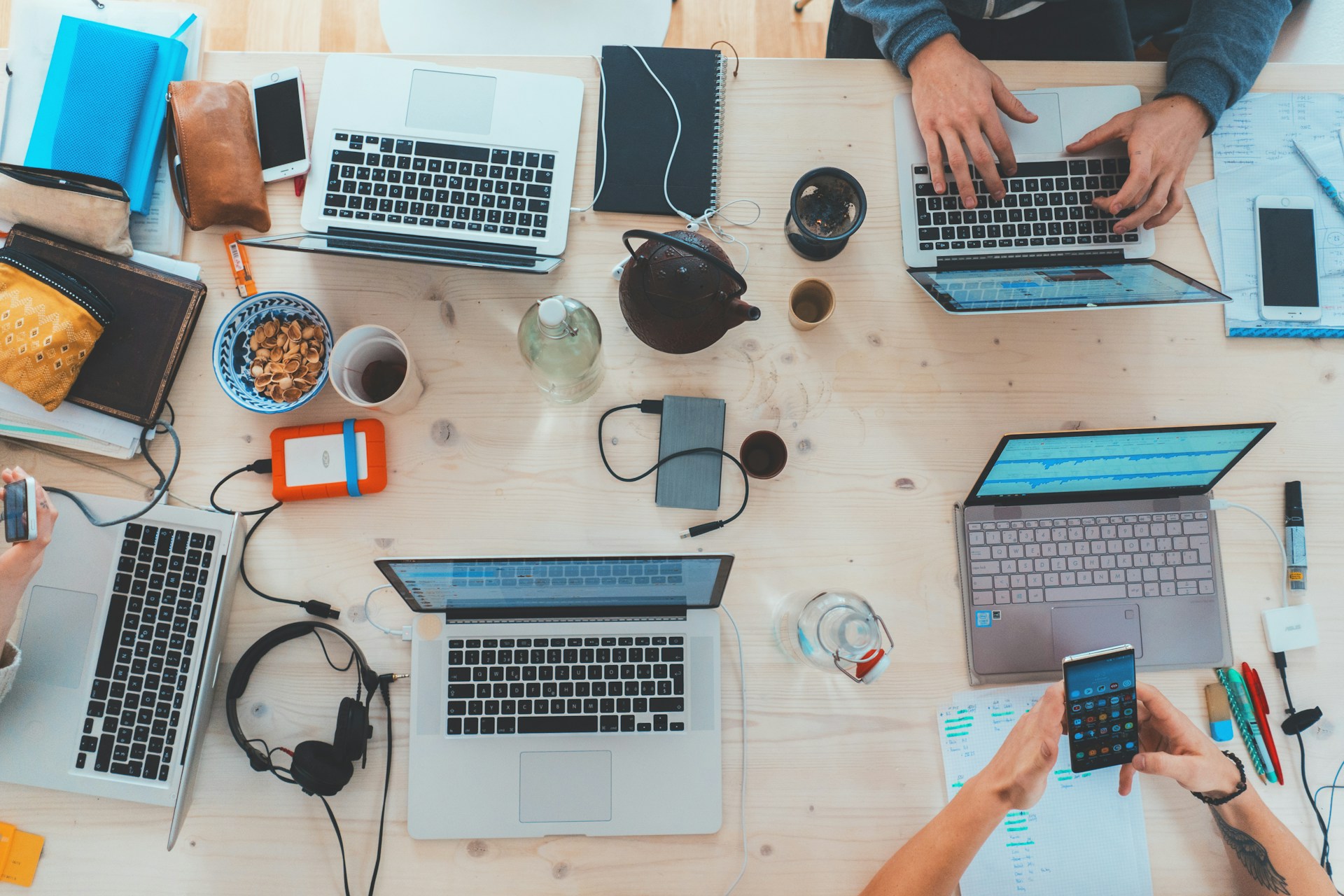 The Technology Gaps That Are Quietly Determining Which Businesses Survive - Featured Image | CEO Monthly
