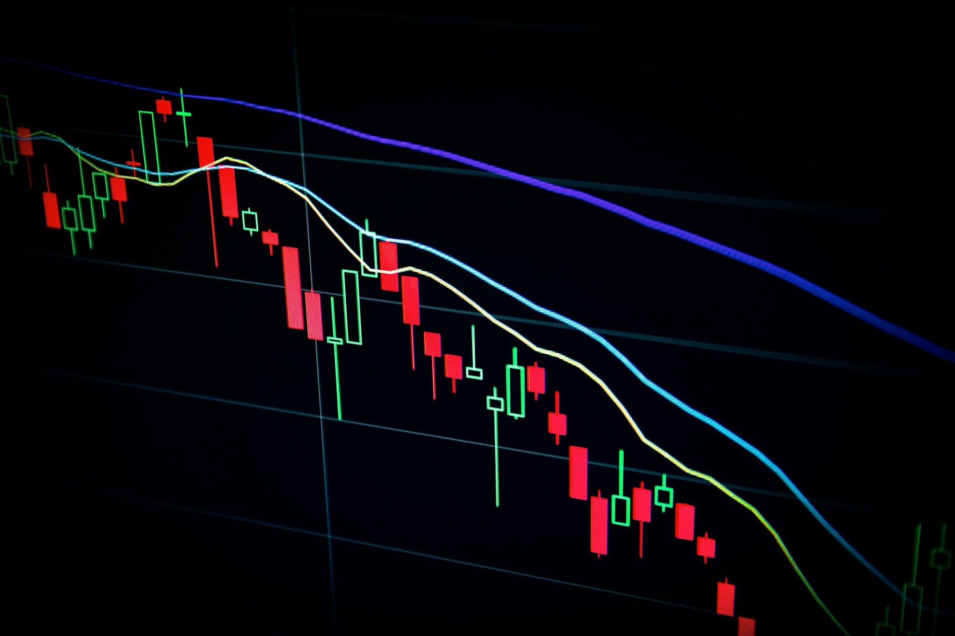Mitigating Regulatory and Geopolitical Risk in Volatile Markets - Featured Image | CEO Monthly