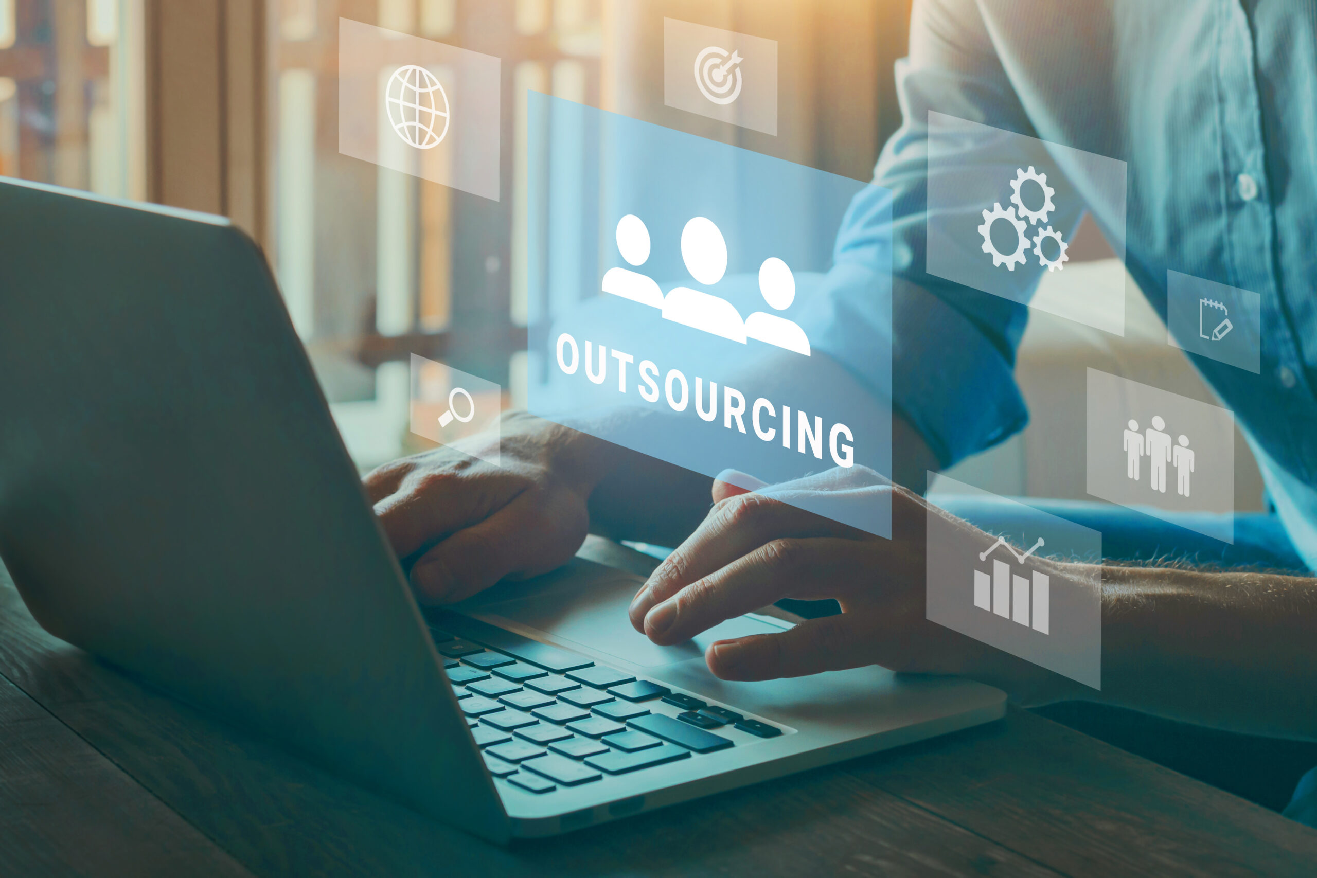5 Best Options for Outsourcing Your Blog, Ranked - Featured Image | CEO Monthly