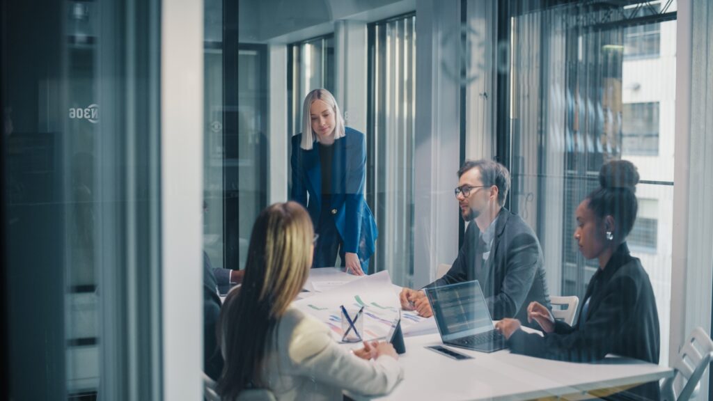 Post Thumbnail - How To Get Your Leadership On The Same Page When Expanding A Business